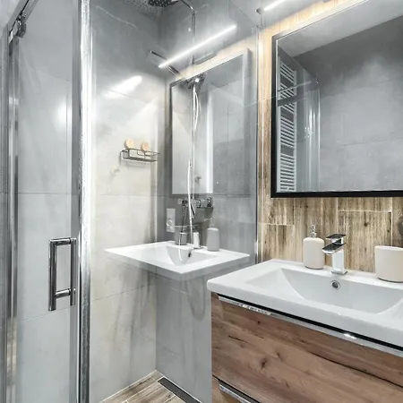 Hanza Tower Ii - Unique *